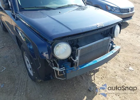 2013 Jeep Patriot Sport z USA, uszkodzony, nr VIN 1C4NJPBA0DD130179